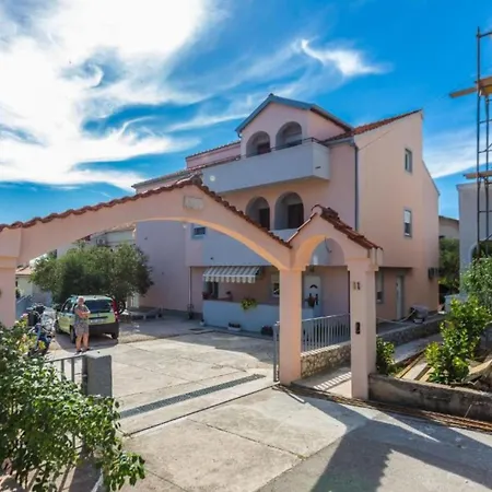 Apartmán Modern In With Private Terrace - One Bedroom With Terrace *