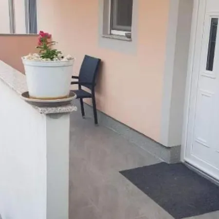 Modern In With Private Terrace - One Bedroom With Terrace Zadar